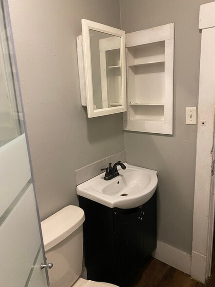 Building Photo - 1005 N 9th St