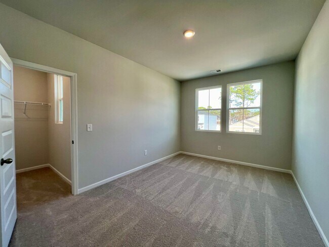 Building Photo - Surfside Beach - 3 bedroom / 2.5 Bathroom Home