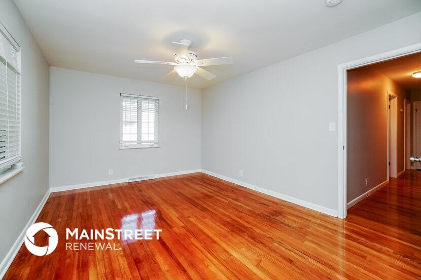 Building Photo - 9548 Brookside Dr