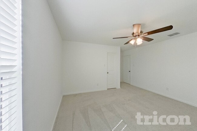 Building Photo - 814 Ginkgo Wy