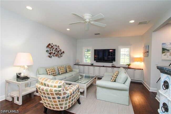 Building Photo - 2150 Marina Dr