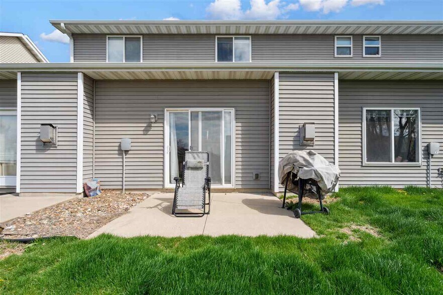 Building Photo - 533 E Goldfinch Dr