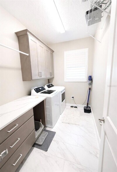 Building Photo - 1055 Waterline Ct