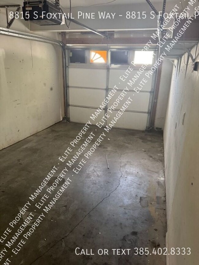 Building Photo - 8815 Foxtail Pine Way
