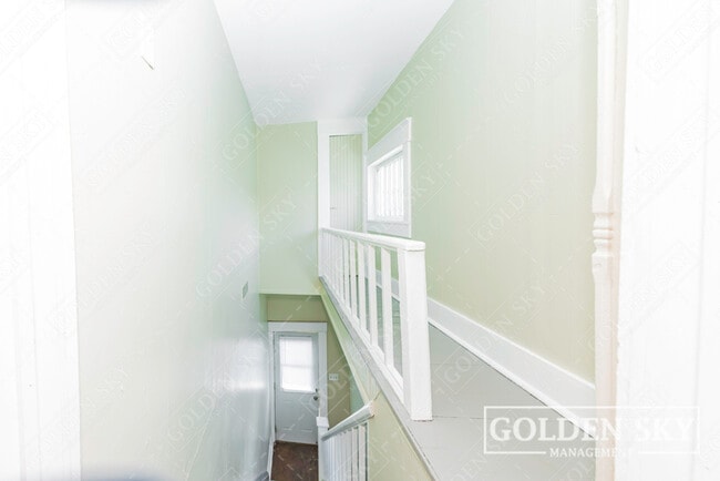 Building Photo - 900 1/2 West Main Street - NA