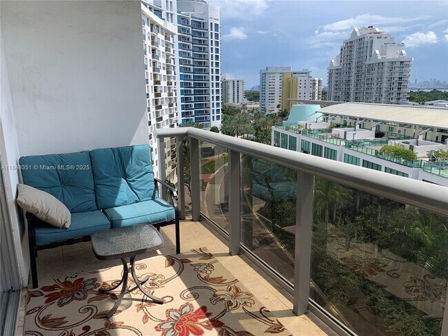Building Photo - 6039 Collins Ave