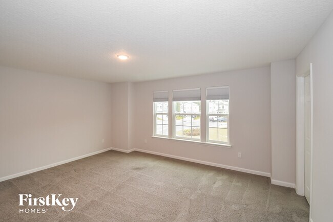 Building Photo - 529 Chandler Dr