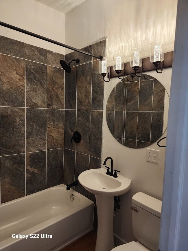 Building Photo - 8909 S Houston Ave