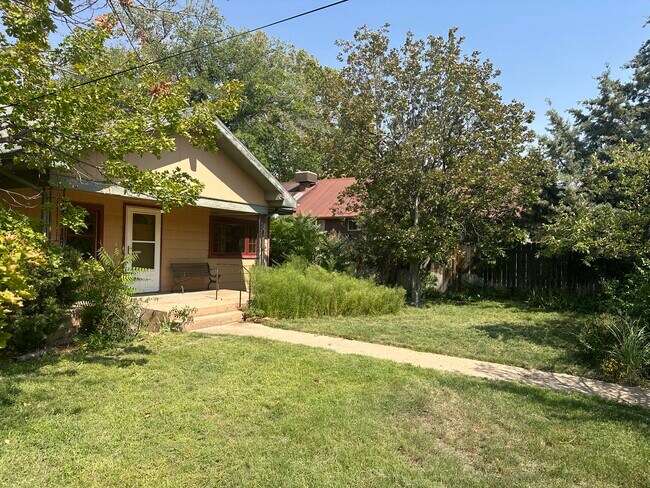 Building Photo - 143 E 100 N