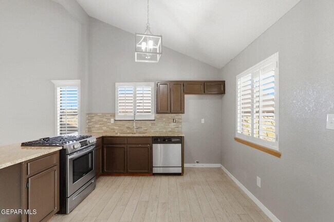 Building Photo - 11734 Stone Castle Dr