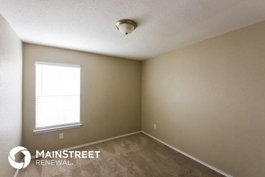 Building Photo - 11 Basin Elm