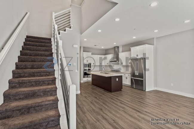 Building Photo - 842 Anson Ln