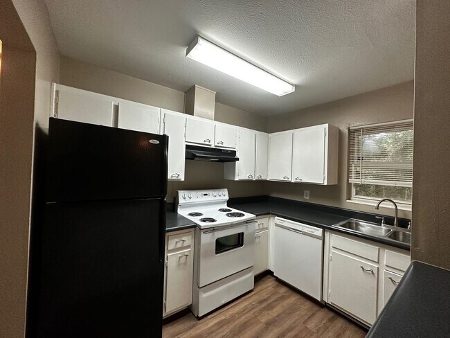 Building Photo - 1730 Atkamire Dr