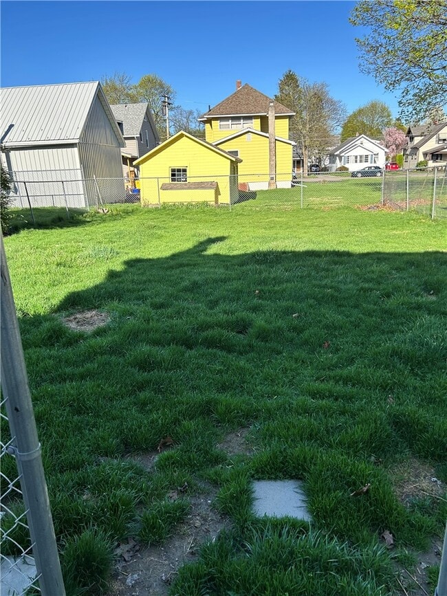 Building Photo - 970 Scio St