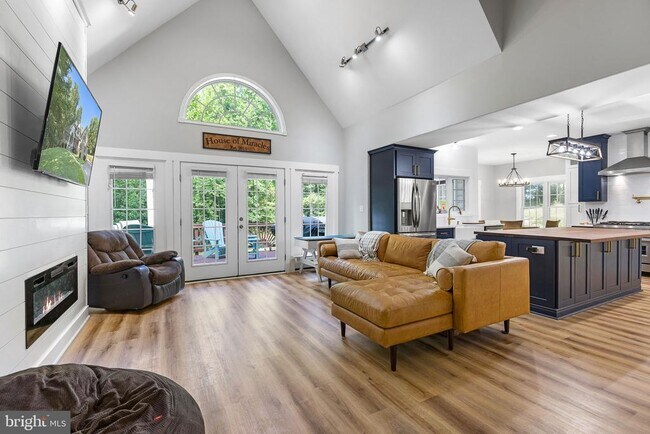 Building Photo - 17 Old Banks Dr