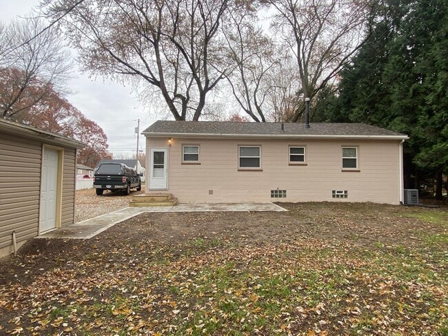 Building Photo - 1454 Pin Oak Dr