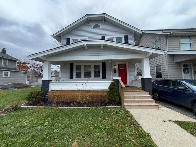 Building Photo - Gorgeous 4BR Renovation with Stylish Updates and Plenty of Space!