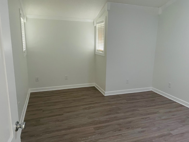 Building Photo - 143 QUARTERDECK