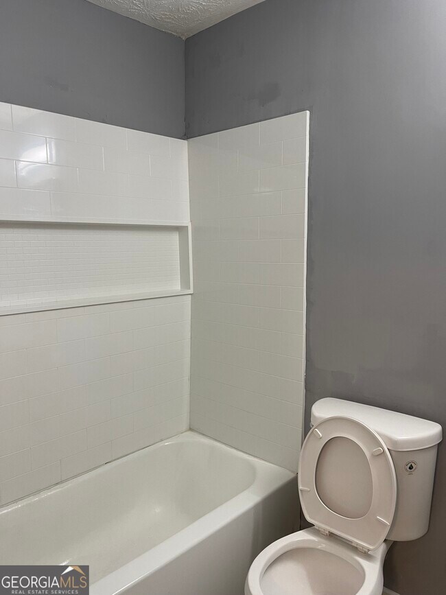 Building Photo - 235 Deerfield Dr