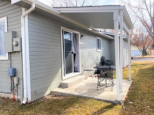 Cute Patio - 11 Rhone Ct