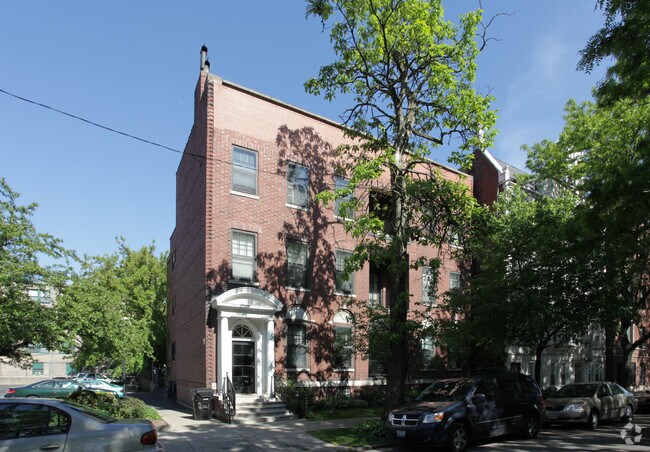 Primary Photo - 5131 S Blackstone Ave