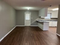 Building Photo - 6107 Vinnie Dr