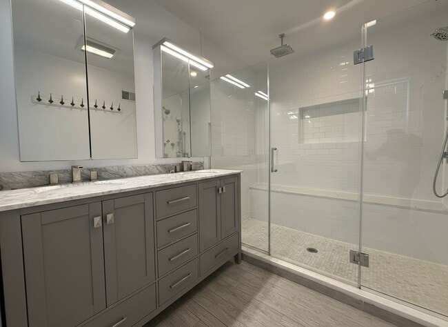 Building Photo - 2529 Grays Ferry Ave