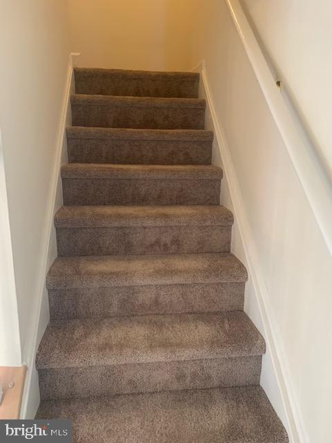 Building Photo - 4120 Vanderbilt Ct