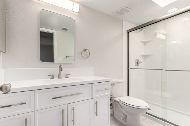 Building Photo - Home for rent in Scottsdale!
