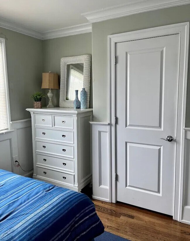 Building Photo - Avalon Bayside Condo - Sleeps 8 - Winter Rental Only