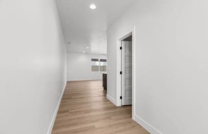 Building Photo - 4160 E 4160 S