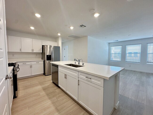 Building Photo - BRAND NEW BUILD! 2 BEDROOM TOWNHOME!