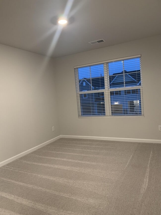 Building Photo - 1003 Gemma Dr