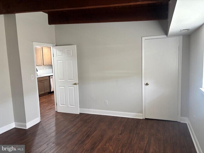 Building Photo - 5505 Karen Elaine Dr