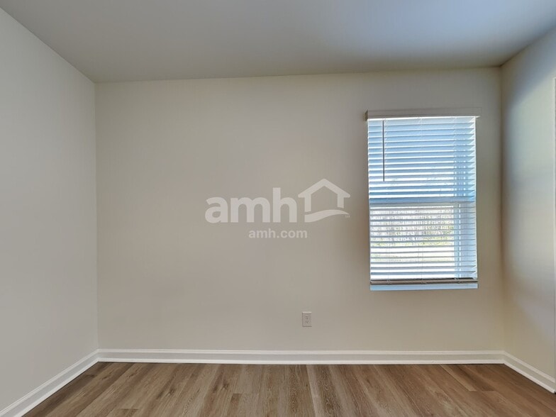 Building Photo - 152 Tobago Cir