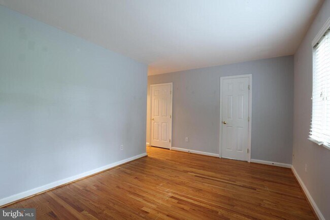 Building Photo - 9704 St Andrews Dr