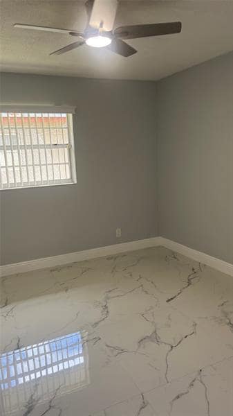 Building Photo - 42 NE 36th Ct