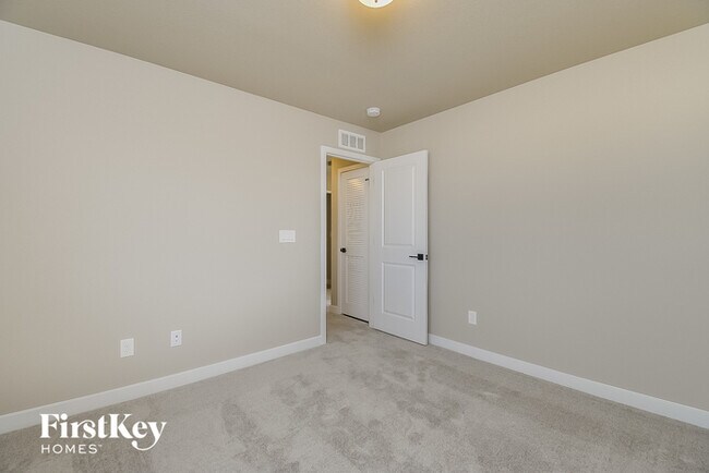 Building Photo - 6920 Akela Ln