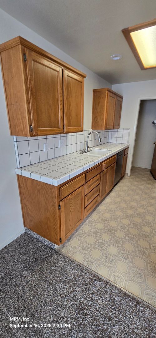 Building Photo - Great condo near the ocean