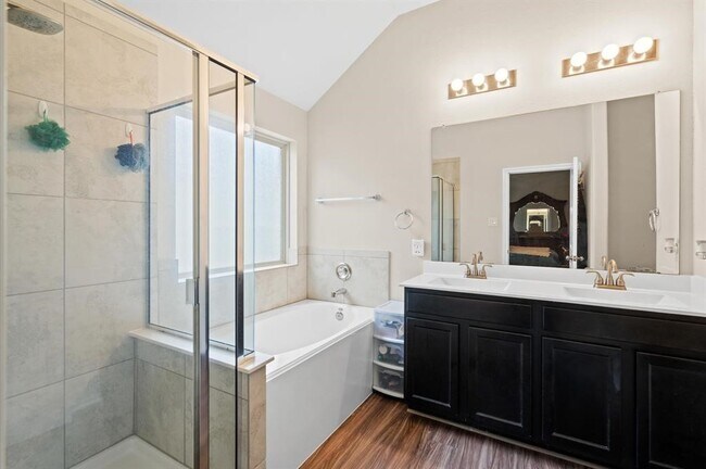 Building Photo - 25623 Bottlebrush Sedge St