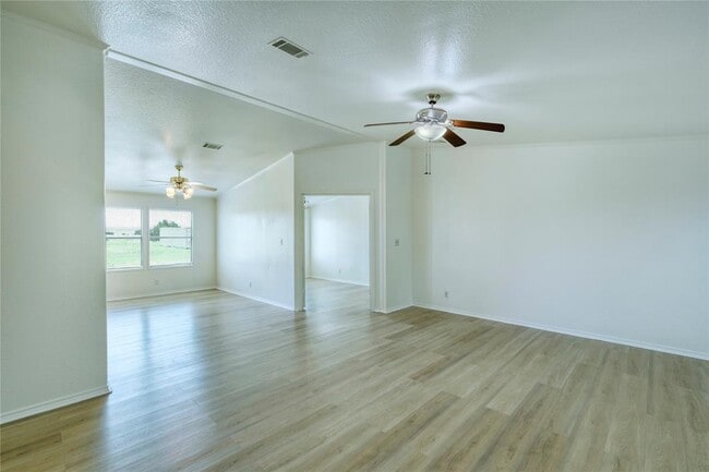 Building Photo - 132 Co Rd 247