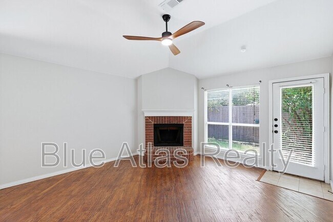 Building Photo - 1012 Waterview Dr