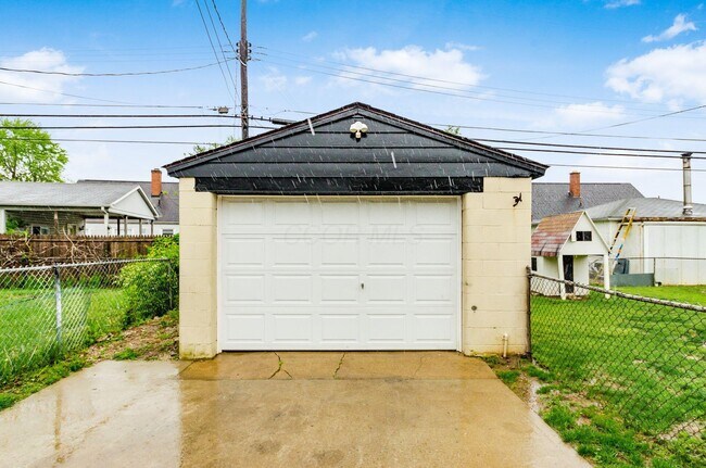Building Photo - 4155 Dixie Ct