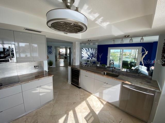 Building Photo - 610 Island Way