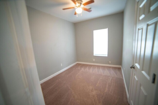 Building Photo - 1214 Forbes Ave
