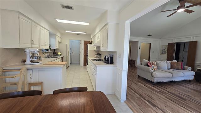 Building Photo - 1001 Woodhaven Ct