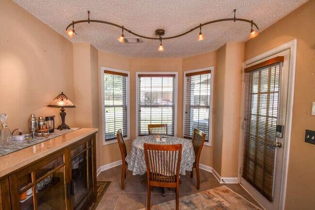 Building Photo - 886 Jefferson Walk Cir