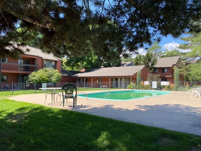 Building Photo - 1625 W Elizabeth St