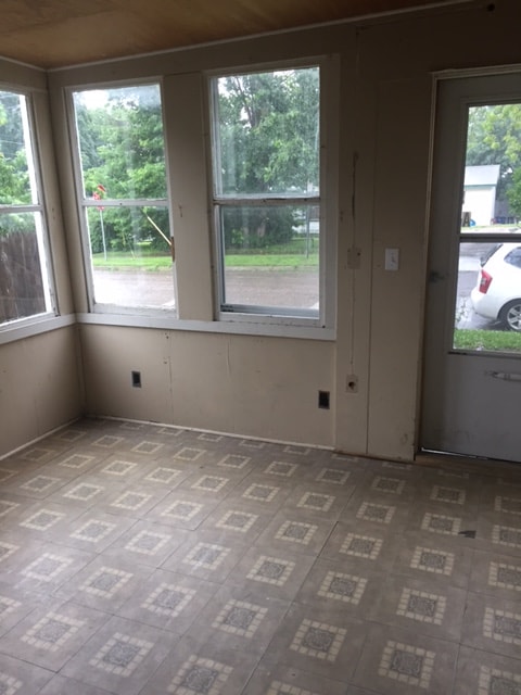 Enclosed Porch - 39 Maple St