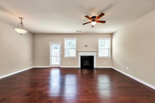 Building Photo - 182 Townview Dr